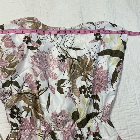 Salo La Fille Elegant Pink Wrap Blouse with Notched Collar - Picture 11 of 13